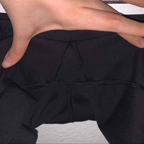 Lululemon Make A Move Tight Size 4 - Picture 6 of 16